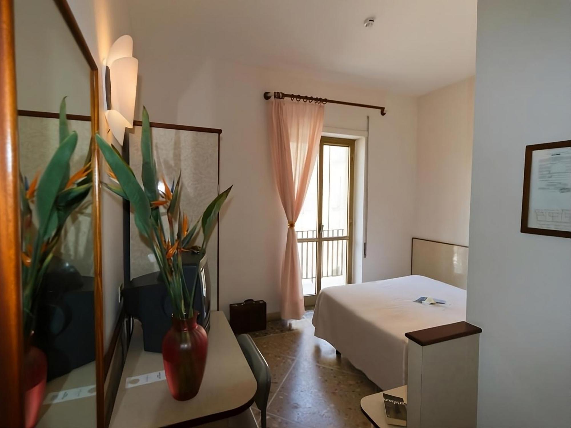 Hotel Serapo Gaeta Eksteriør billede